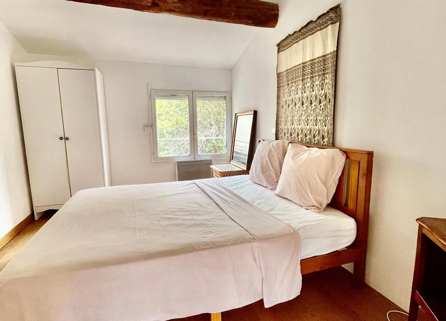 A Spacious, Sunny & Calm Loft In Avignon'S Heart 0*, Avignon France